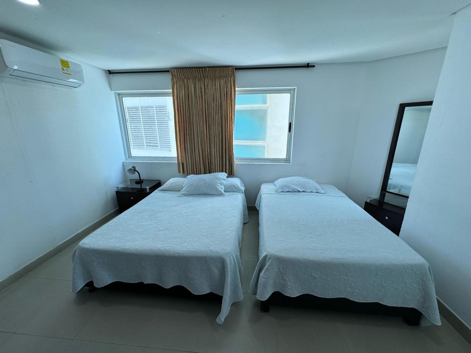 Apartamento En Laguito Ed Torres Del Lago 604 Icdi Cartagena Esterno foto